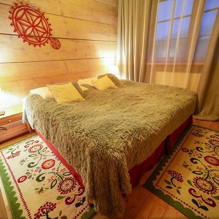 Bed and Breakfast Gosciniec Debowa Gazdowka Устрики-Долішні Екстер'єр фото