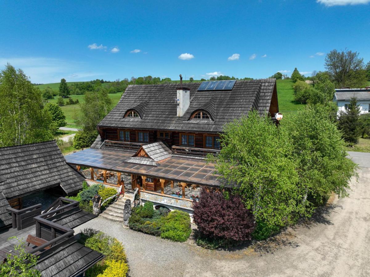 Bed and Breakfast Gosciniec Debowa Gazdowka Устрики-Долішні Екстер'єр фото