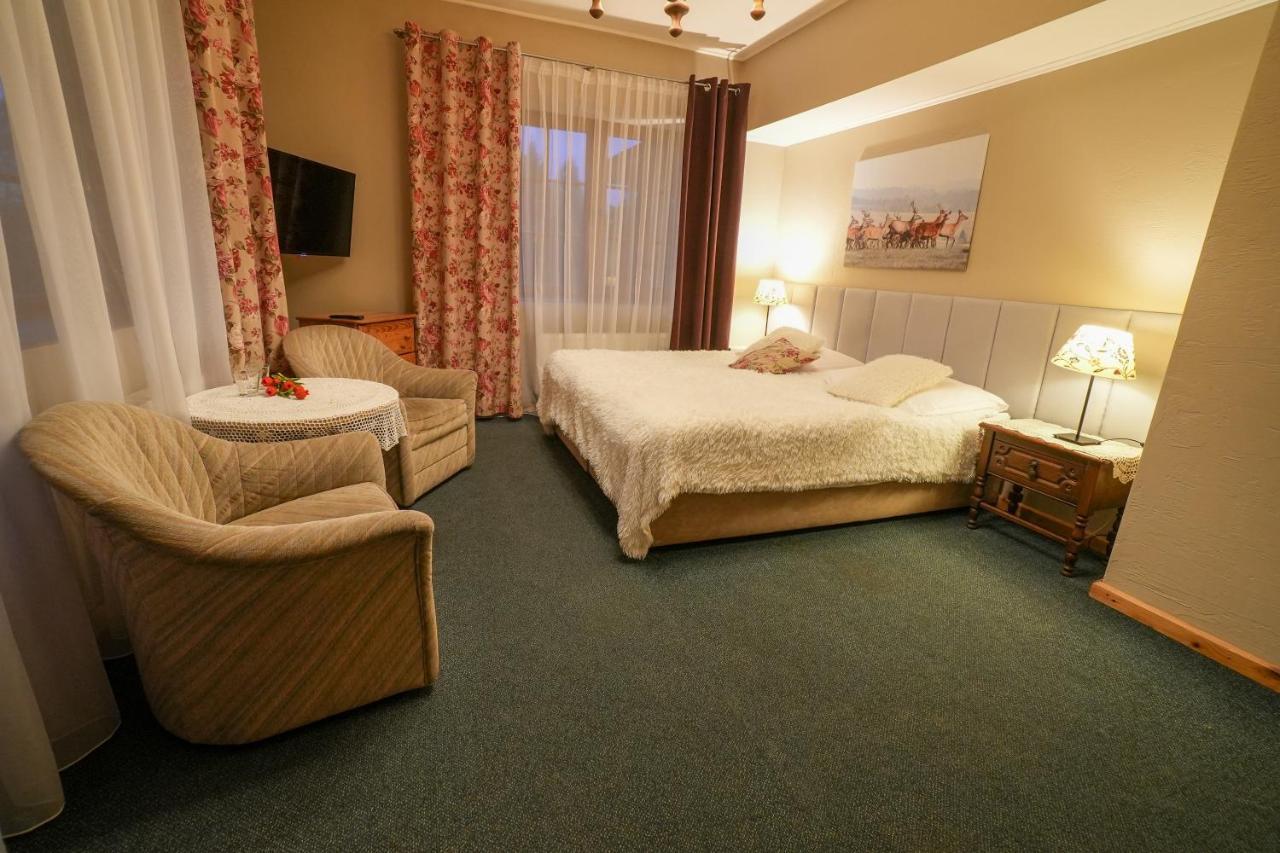 Bed and Breakfast Gosciniec Debowa Gazdowka Устрики-Долішні Екстер'єр фото