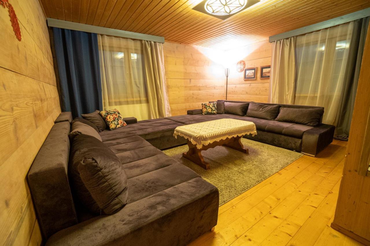 Bed and Breakfast Gosciniec Debowa Gazdowka Устрики-Долішні Екстер'єр фото