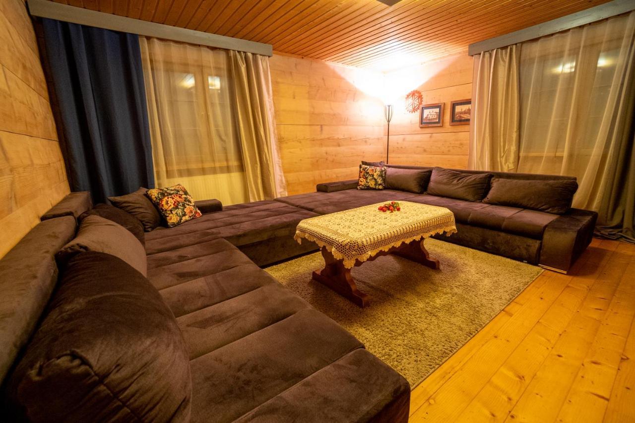 Bed and Breakfast Gosciniec Debowa Gazdowka Устрики-Долішні Екстер'єр фото