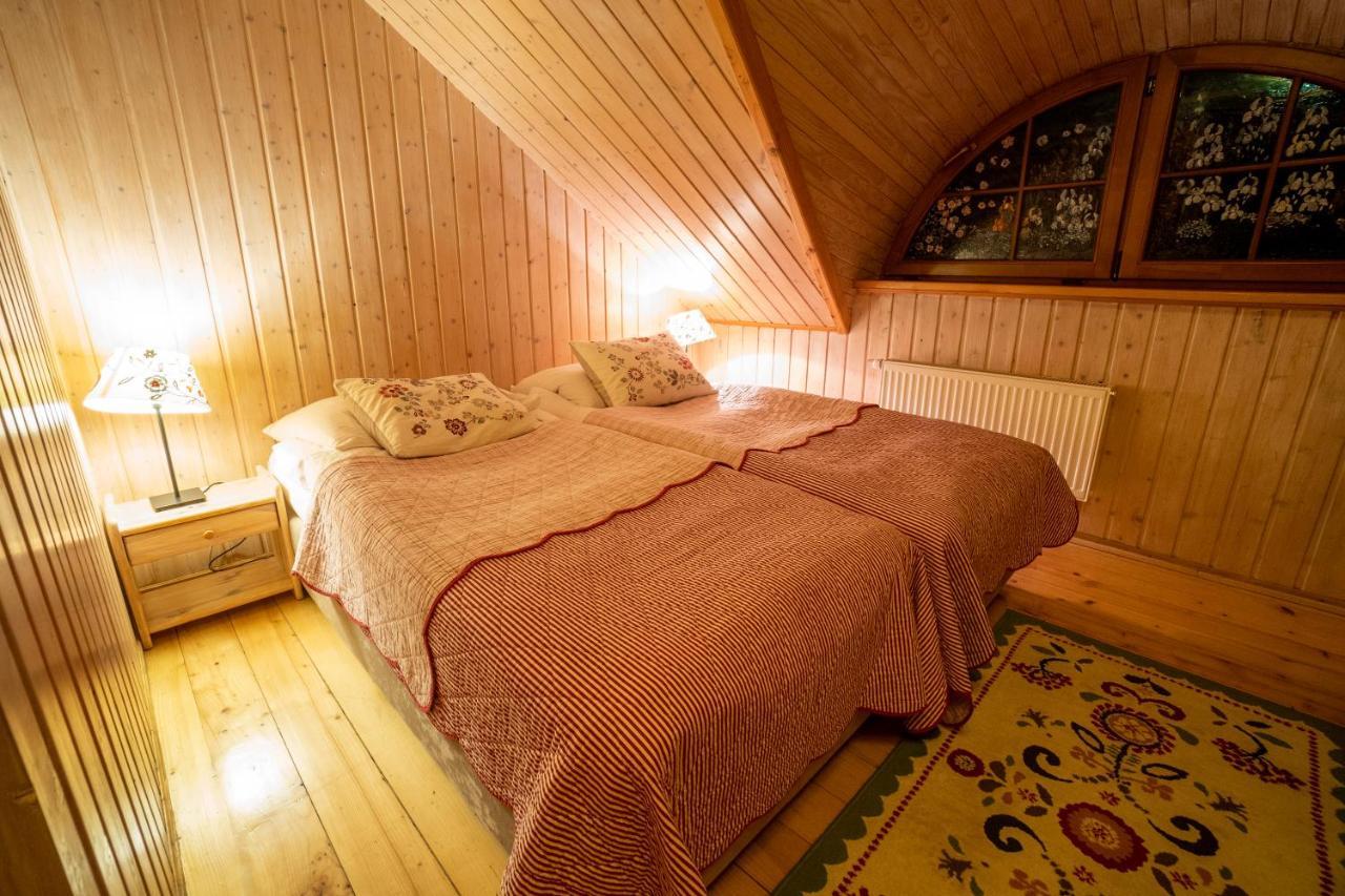 Bed and Breakfast Gosciniec Debowa Gazdowka Устрики-Долішні Екстер'єр фото