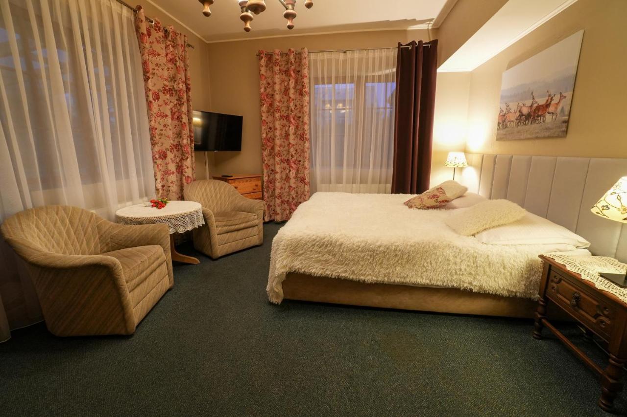 Bed and Breakfast Gosciniec Debowa Gazdowka Устрики-Долішні Екстер'єр фото