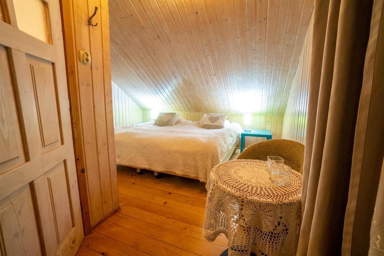 Bed and Breakfast Gosciniec Debowa Gazdowka Устрики-Долішні Екстер'єр фото